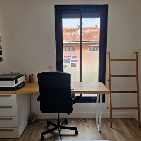 Villa Maison, 4 Chambres, Metro, Climatisation *
